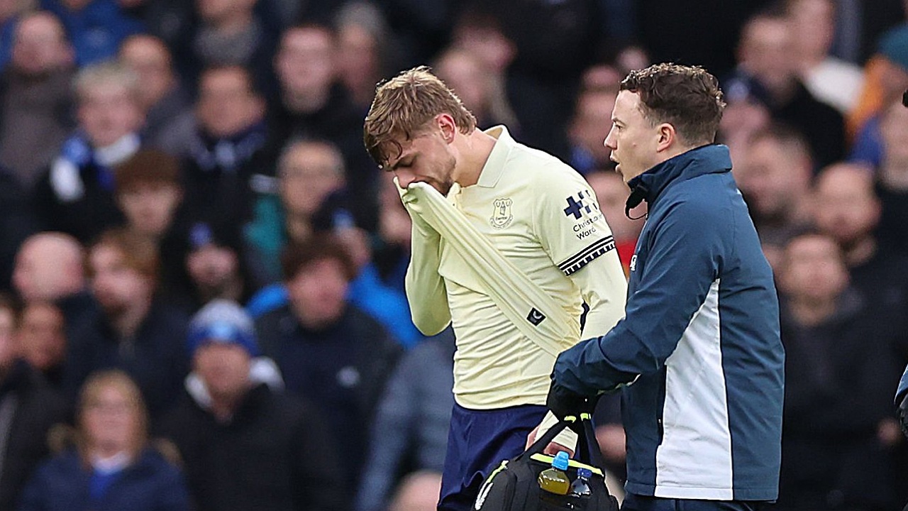 Gelandang Chelsea, Kiernan Dewsbury-Hall