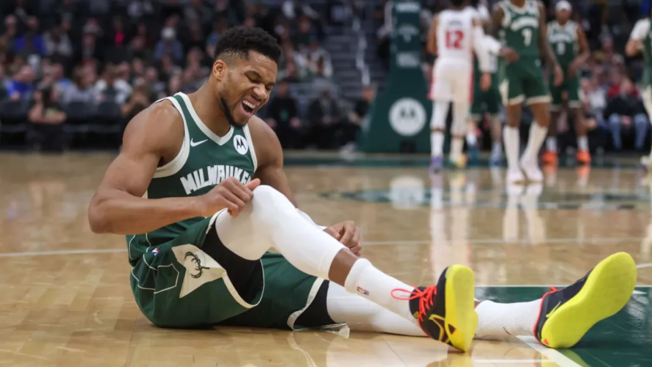 Inilah Dua Kata Paling Menakutkan di NBA Saat Ini: “Calf Strain”
