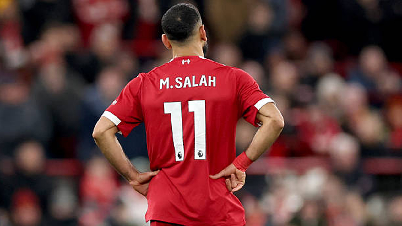 Tidak Ada yang Perlu Diselesaikan, Arne Slot Tutup Polemik Mohamed Salah