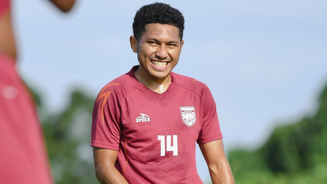 Bek sayap Borneo FC, Fajar Fathurrahman