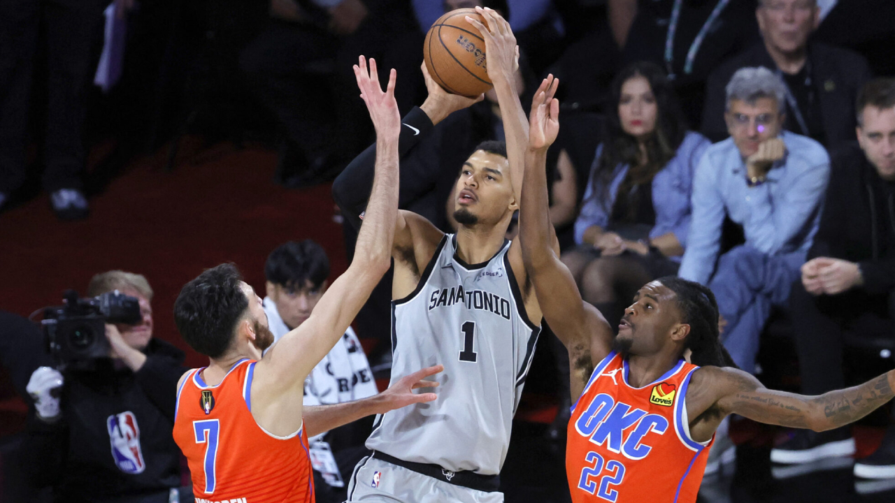 Hasil NBA Cup: San Antonio Spurs Bekuk Oklahoma City Thunder 111-109