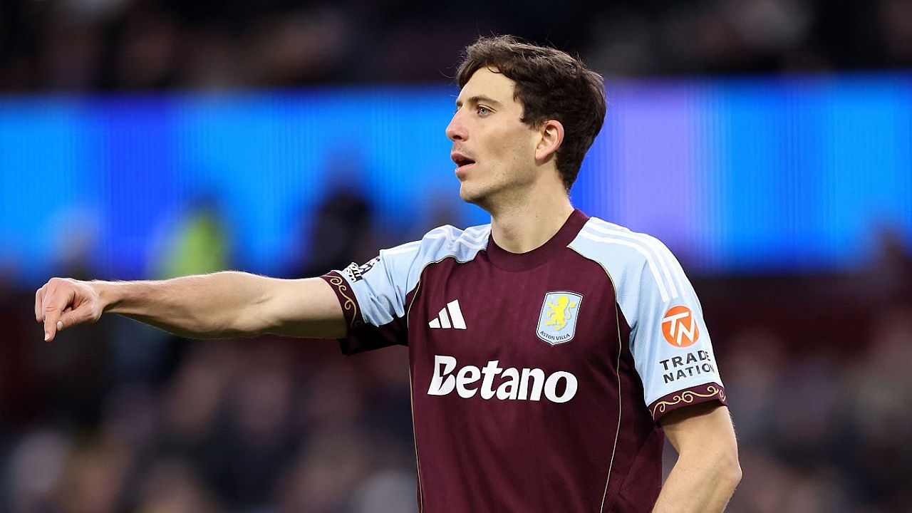 Bek Aston Villa, Pau Torres