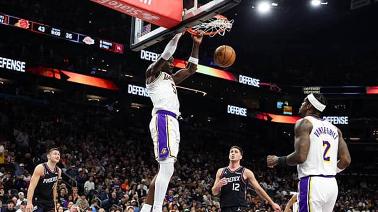 Deandre Ayton Merasa Emosional Usai Mengalahkan Suns