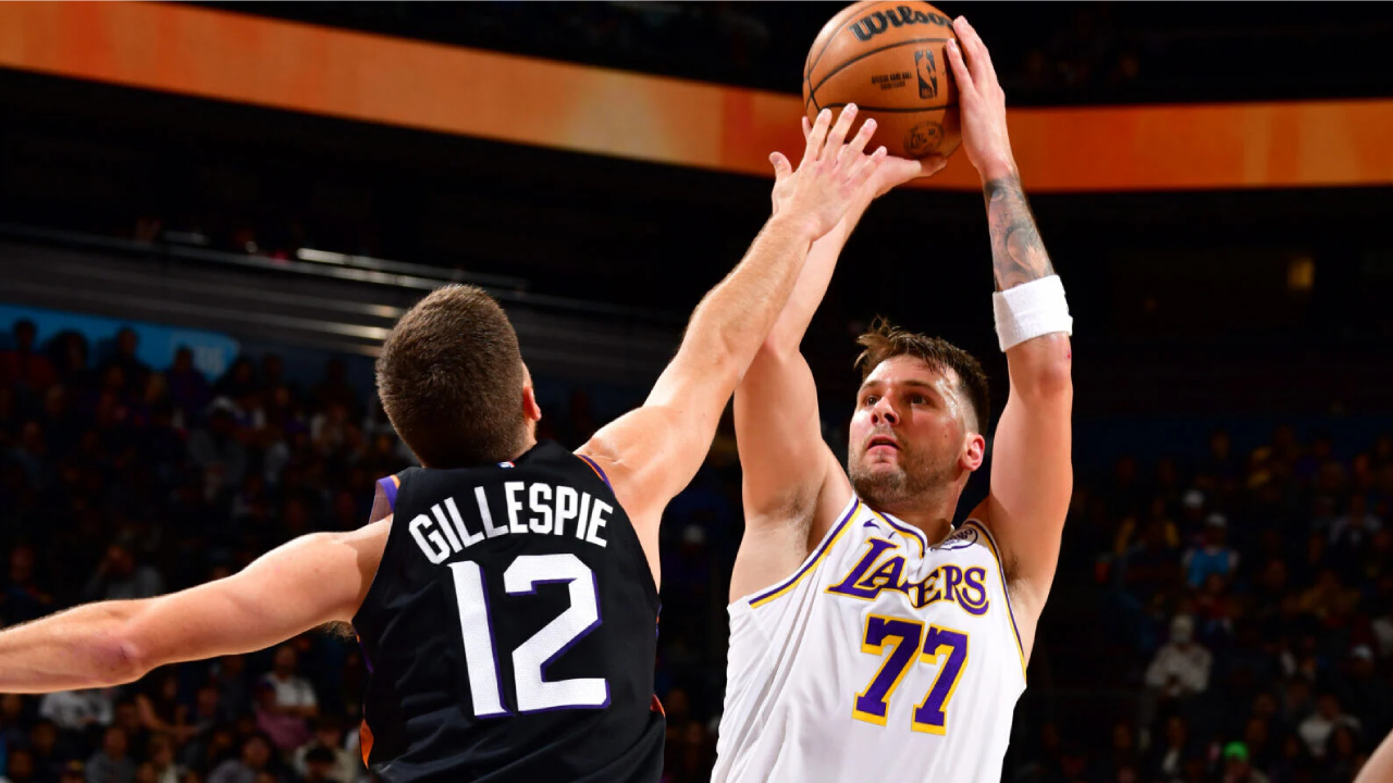 Hasil NBA: Los Angeles Lakers Hentikan Phoenix Suns 116-114