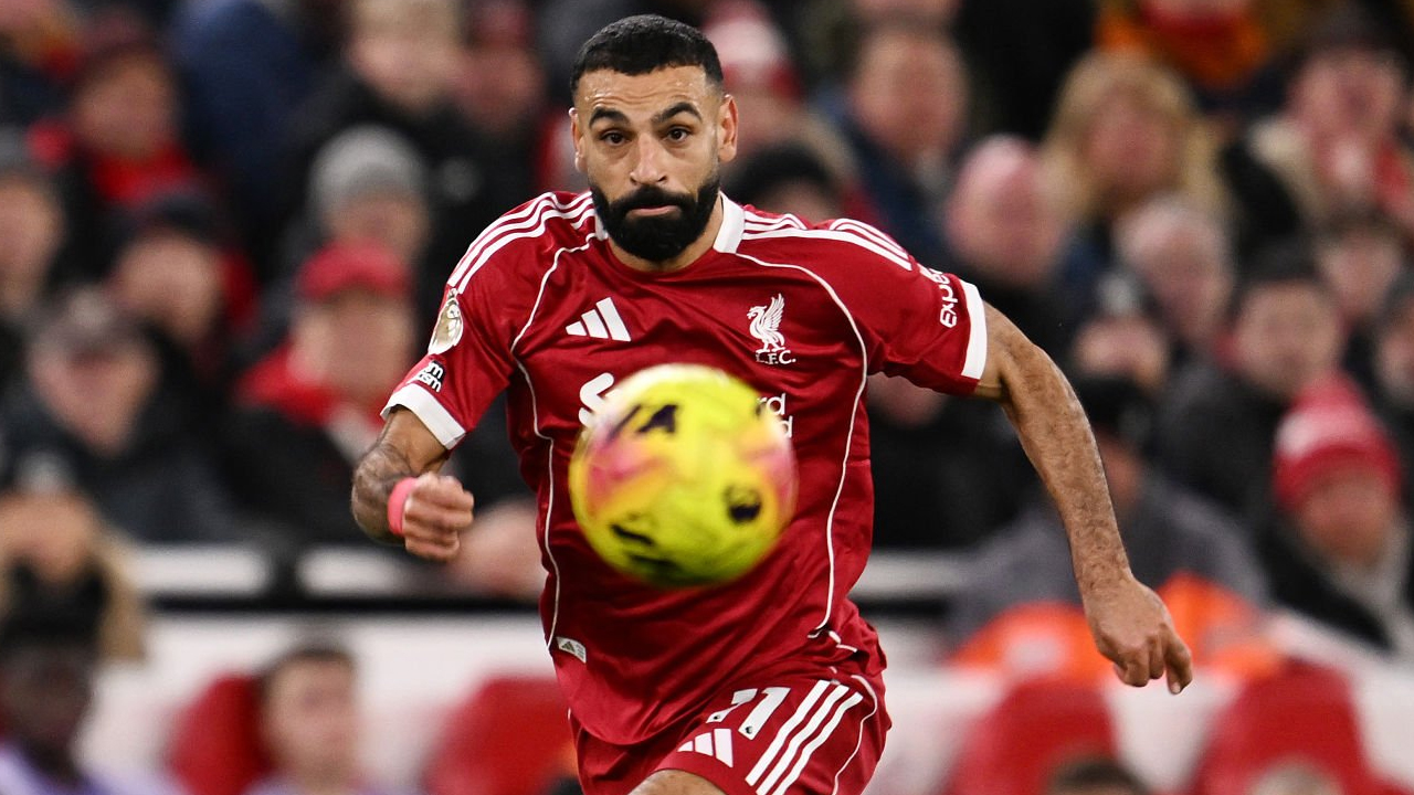 Hugo Ekitike Cetak Gol, Sorotan Tetap Tertuju Pada Mohamed Salah