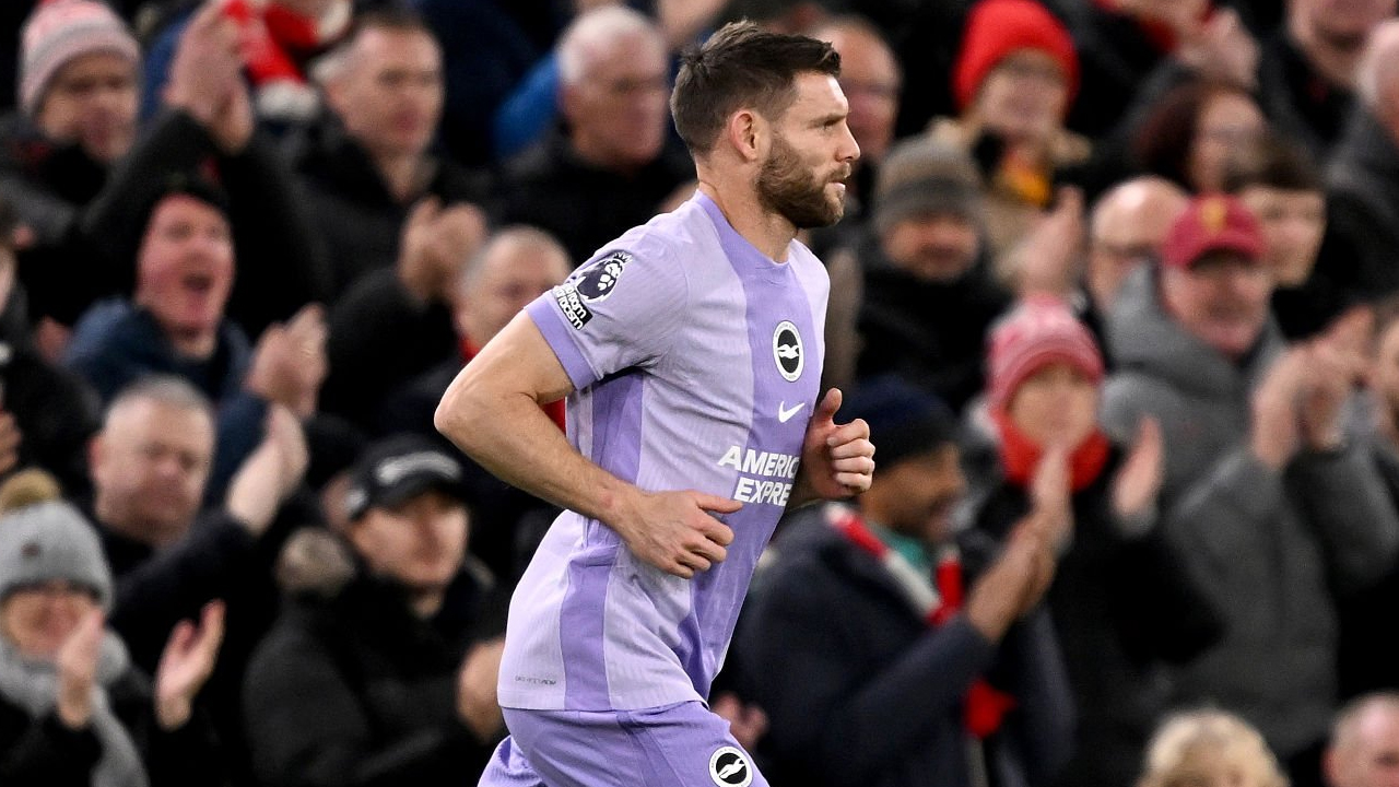 Momen Emosional James Milner, Kenakan Jersey Nomor 20 Lawan Liverpool