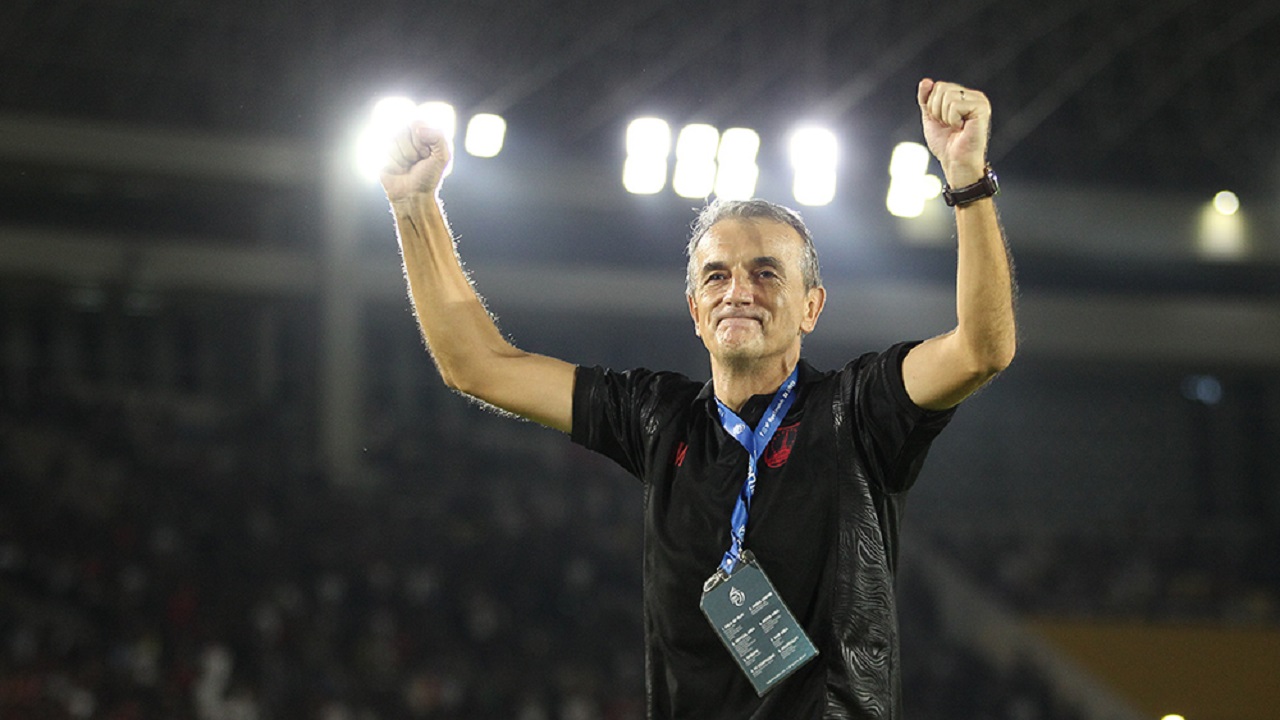 Milomir Seslija kembali dipercaya menukangi Persis Solo