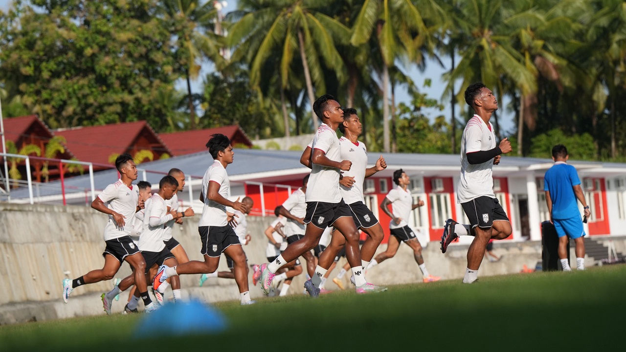 Skuat Laskar Kie Raha mulai berlatih di Training Ground Malut United FC