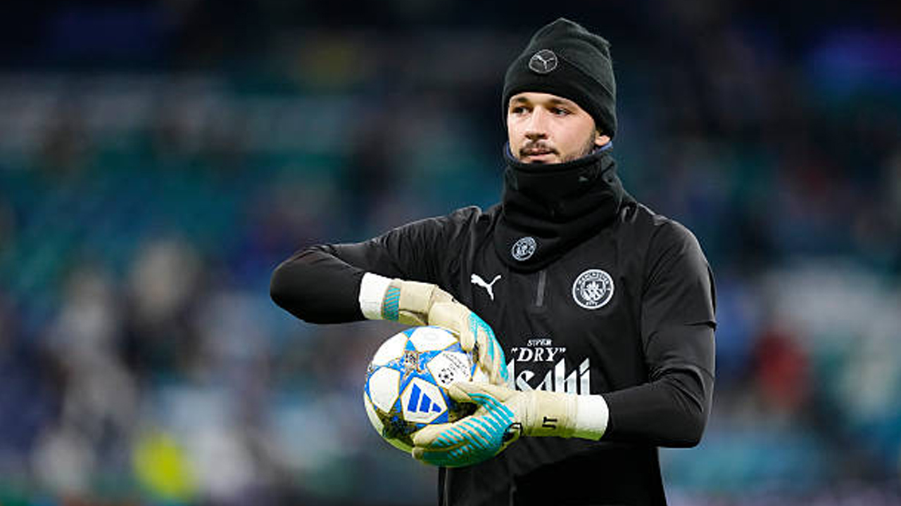 Pep Guardiola Pastikan James Trafford Tetap Bertahan di Manchester City