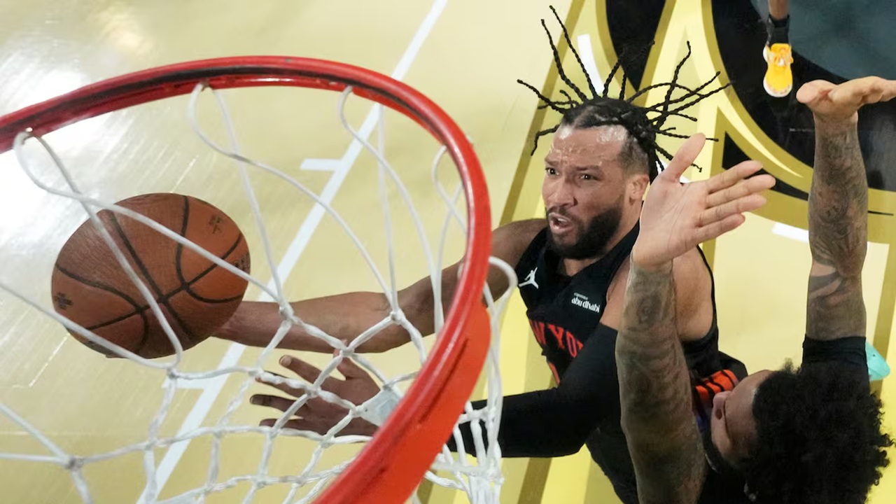 Piala NBA: Knicks Angkat Trofi Usai Mengalahkan Spurs