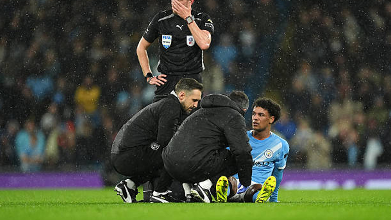 Comeback Starter Oscar Bobb Bersama Manchester City Berujung Cedera