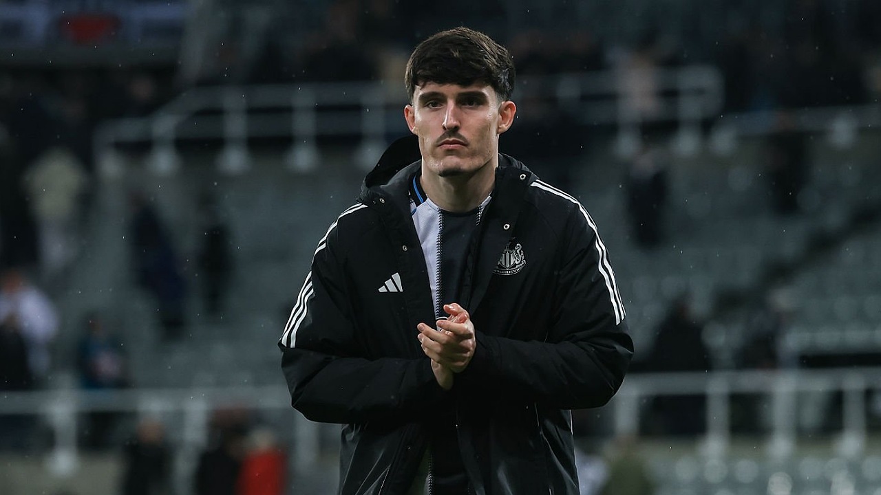 Eddie Howe Khawatir Tino Livramento Absen saat Periode Sibuk Newcastle