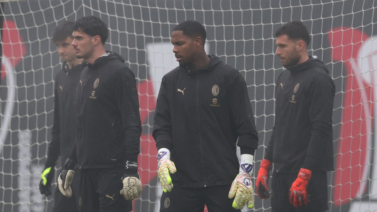 Jadi Sorotan Bursa Transfer, Arsenal Pantau Situasi Kiper AC Milan