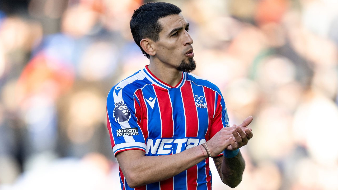 Tak Tergantikan di Crystal Palace, Daniel Munoz Diburu Raksasa Manchester