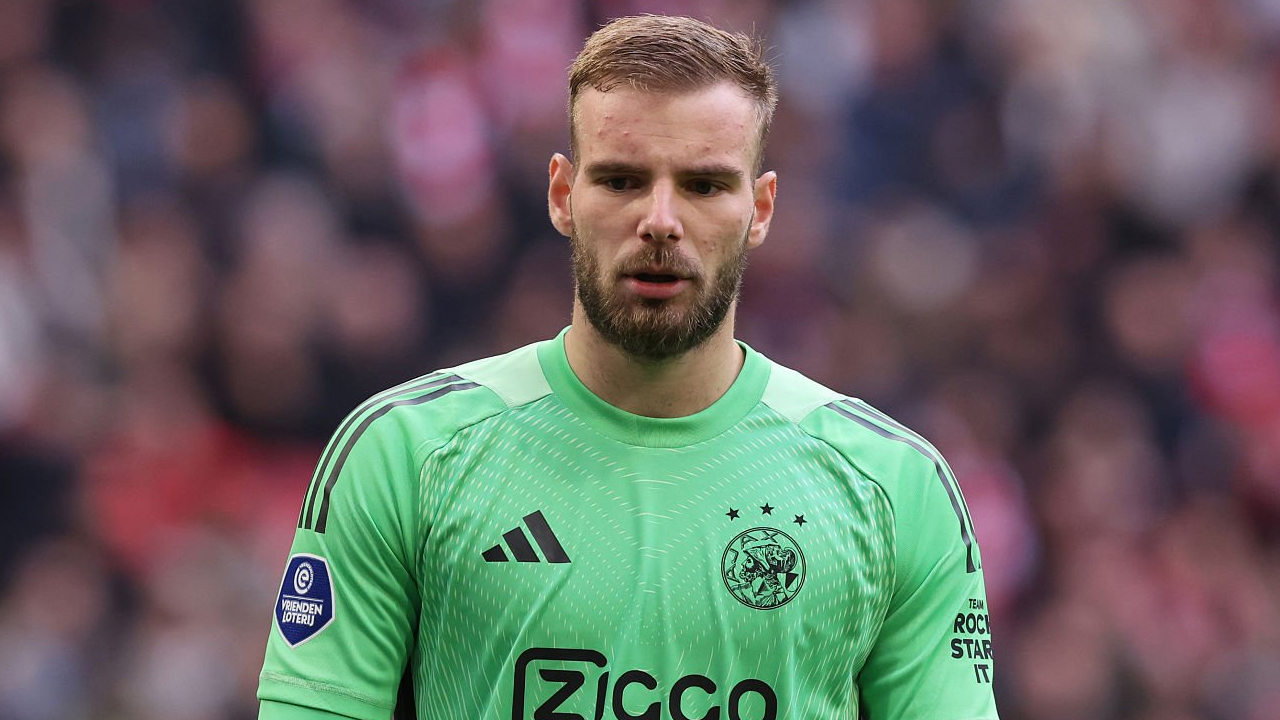 Vitezslav Jaros Tegaskan Ambisi Jadi Kiper Utama Liverpool