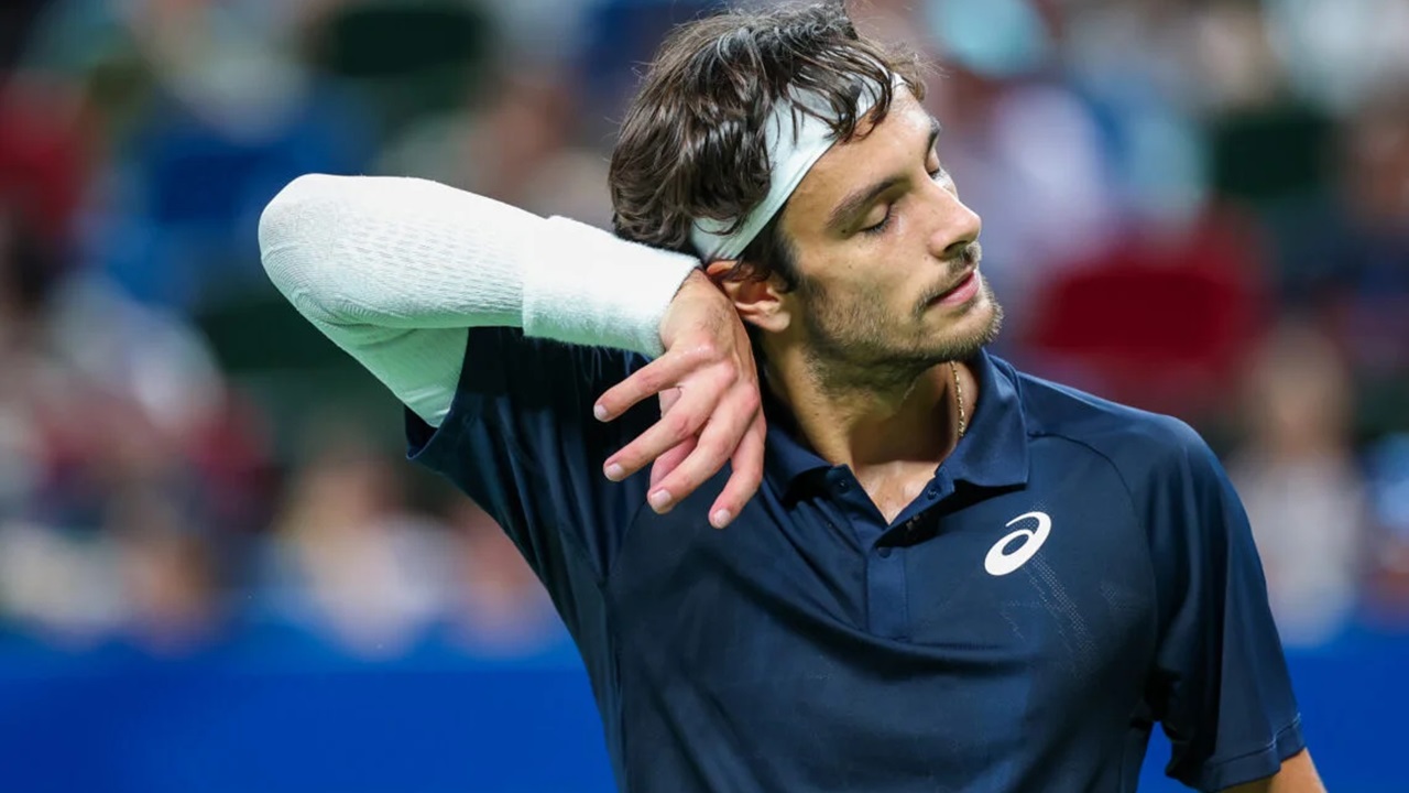 Lorenzo Musetti Malah Lakukan Hal Yang Mengkhawatirkan Di Laga Eksibisi