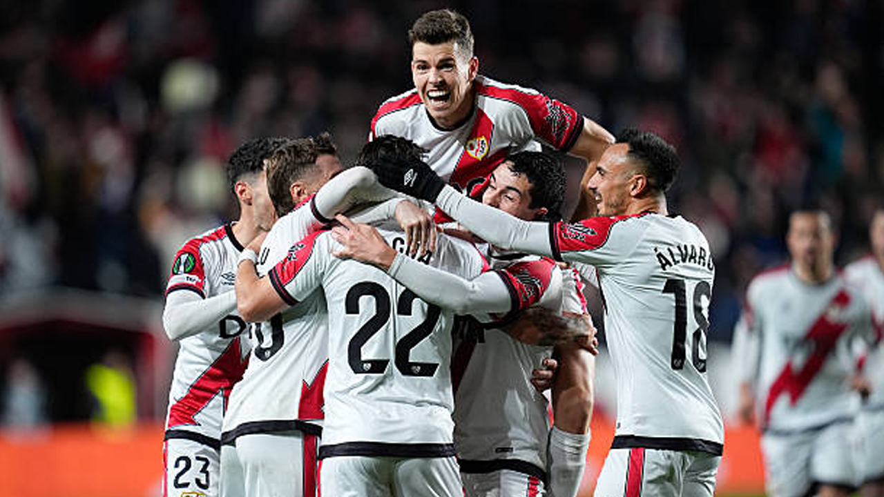 Malam Penuh Drama, Tiga Tim Amankan Delapan Besar Conference League