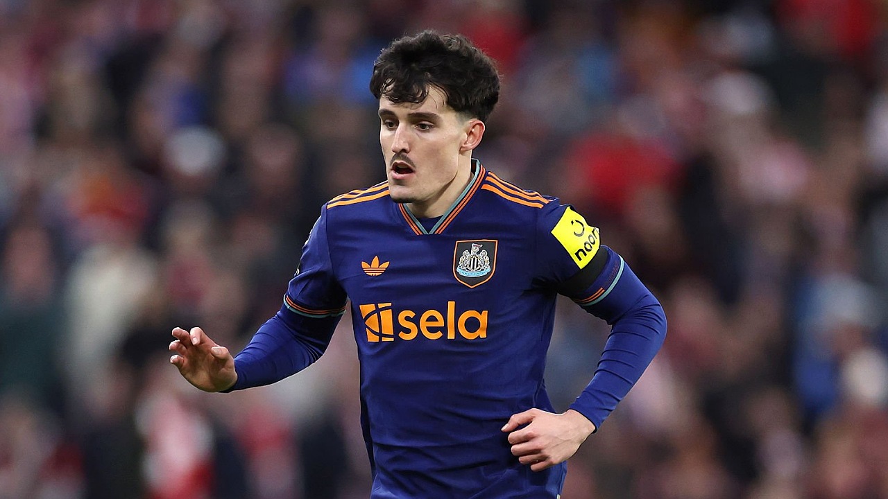 Bek kanan Newcastle United, Tino Livramento