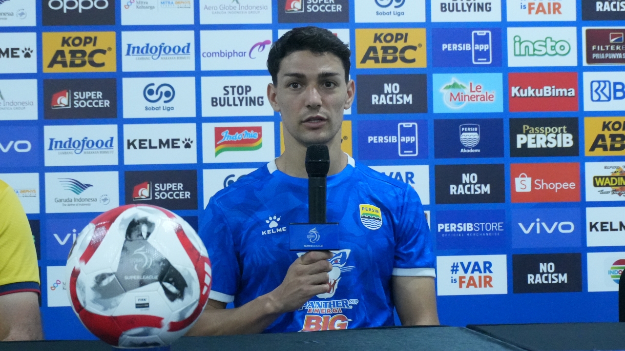 Bek Persib, Federico Barba