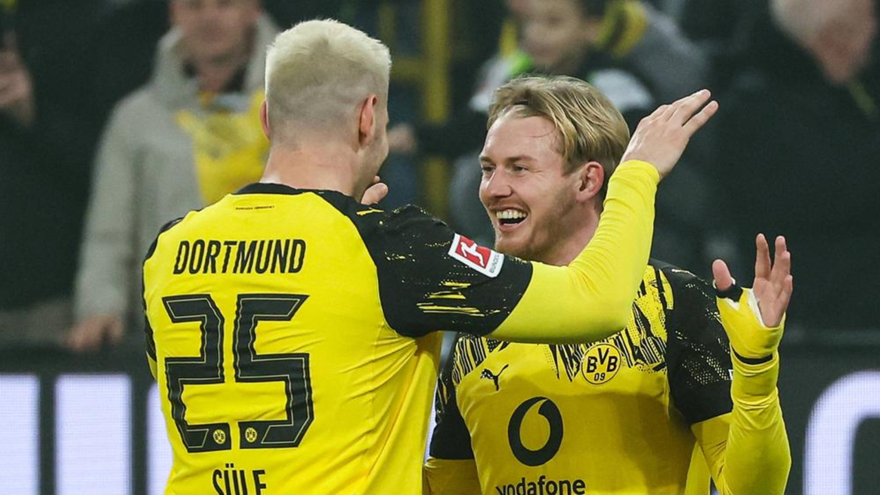 Niklas Sule memberi assist untuk gol Julian Brandt