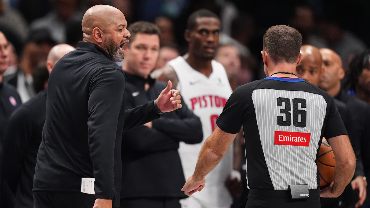J.B. Bickerstaff Tuduh Wasit Tak Objektif dalam Kekalahan Pistons dari Mavs