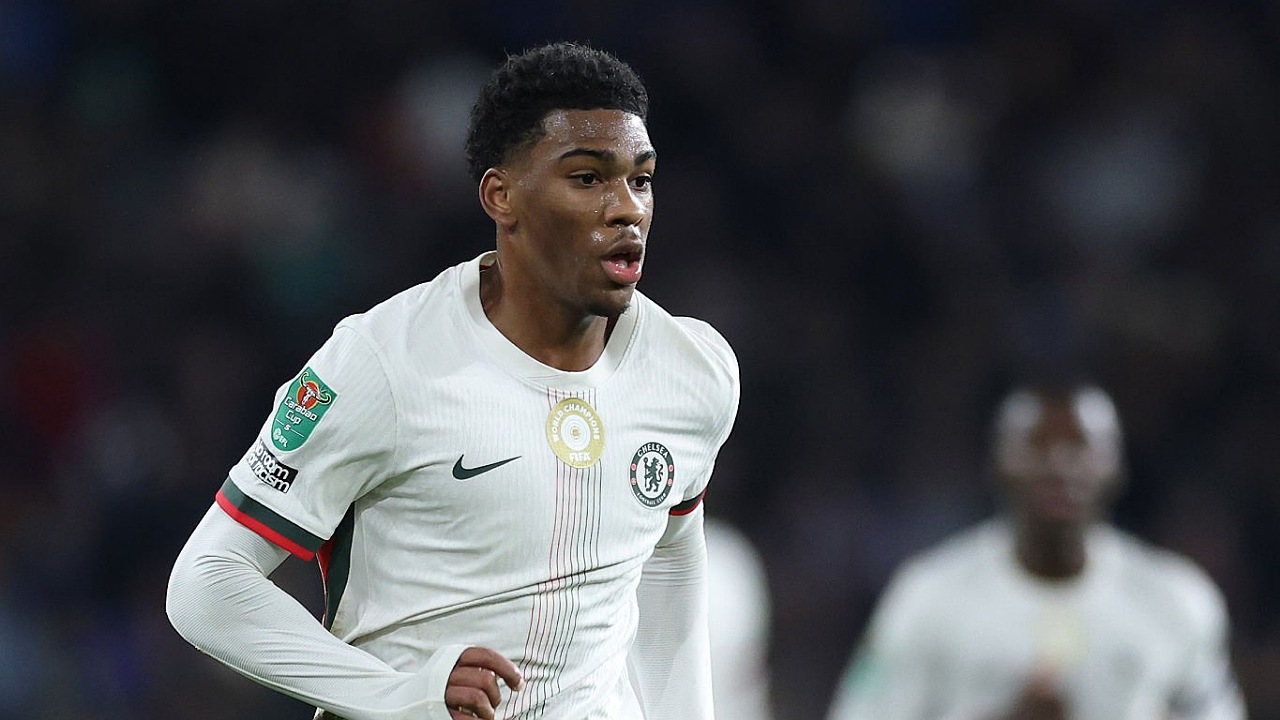 Bek Chelsea, Josh Acheampong, masuk radar Manchester City dan Bayern Munich