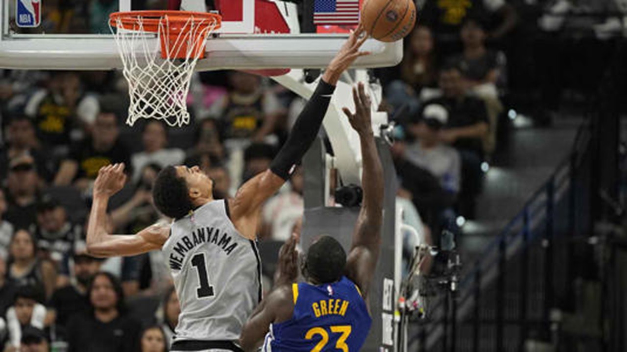 Victor Wembanyama Kembali Cetak Rekor Saat Hancurkan Hawks