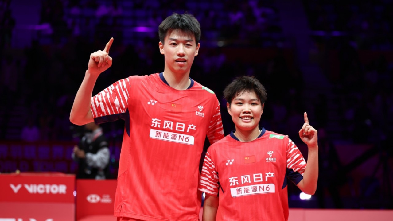 Feng Yan Zhe/Huang Dong Ping Kampiun BWF World Tour Finals 2025