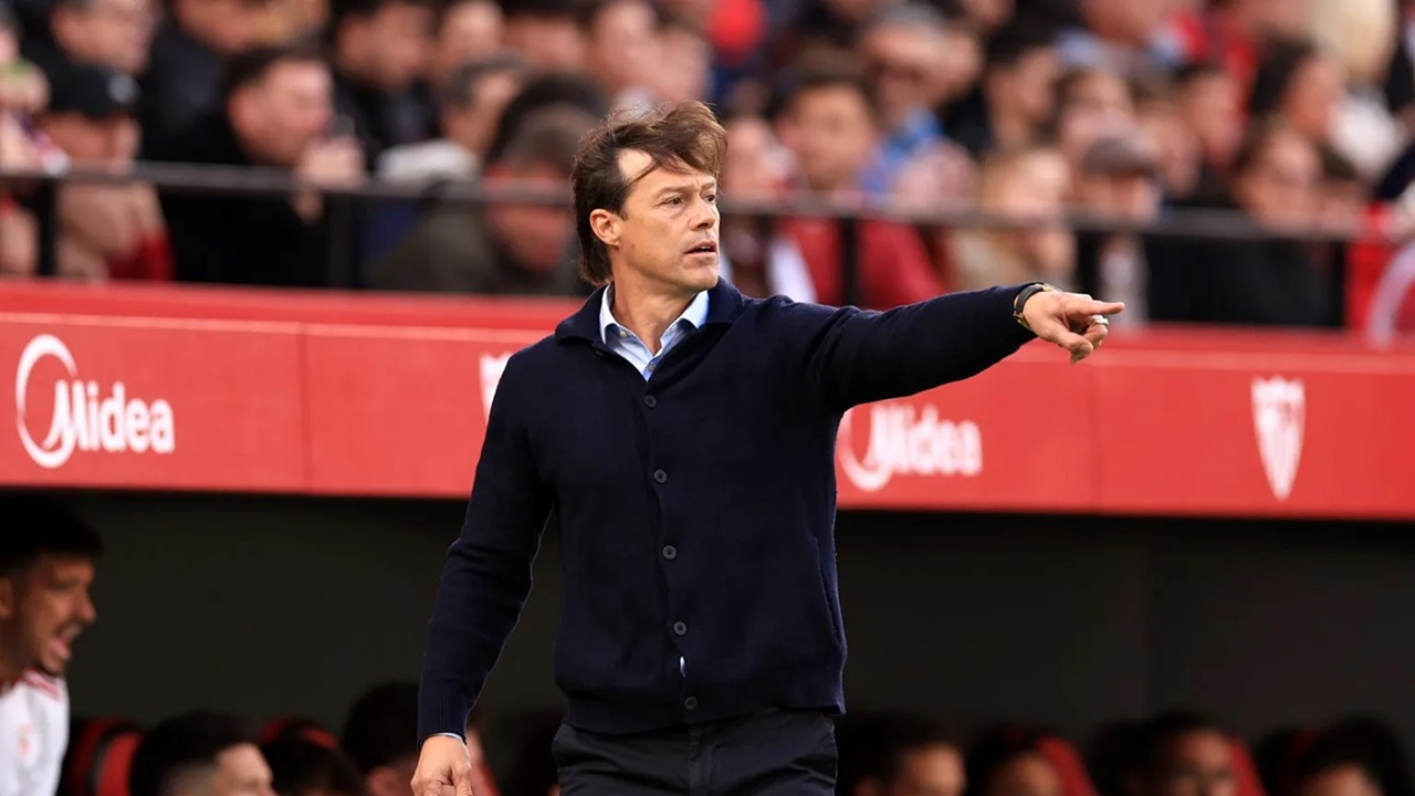 Pelatih Sevilla Kecam Keputusan Wasit Usai Dikalahkan Real Madrid