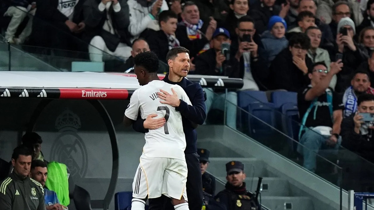 Xabi Alonso Bela Vinicius Usai Dicemooh Fans Real Madrid
