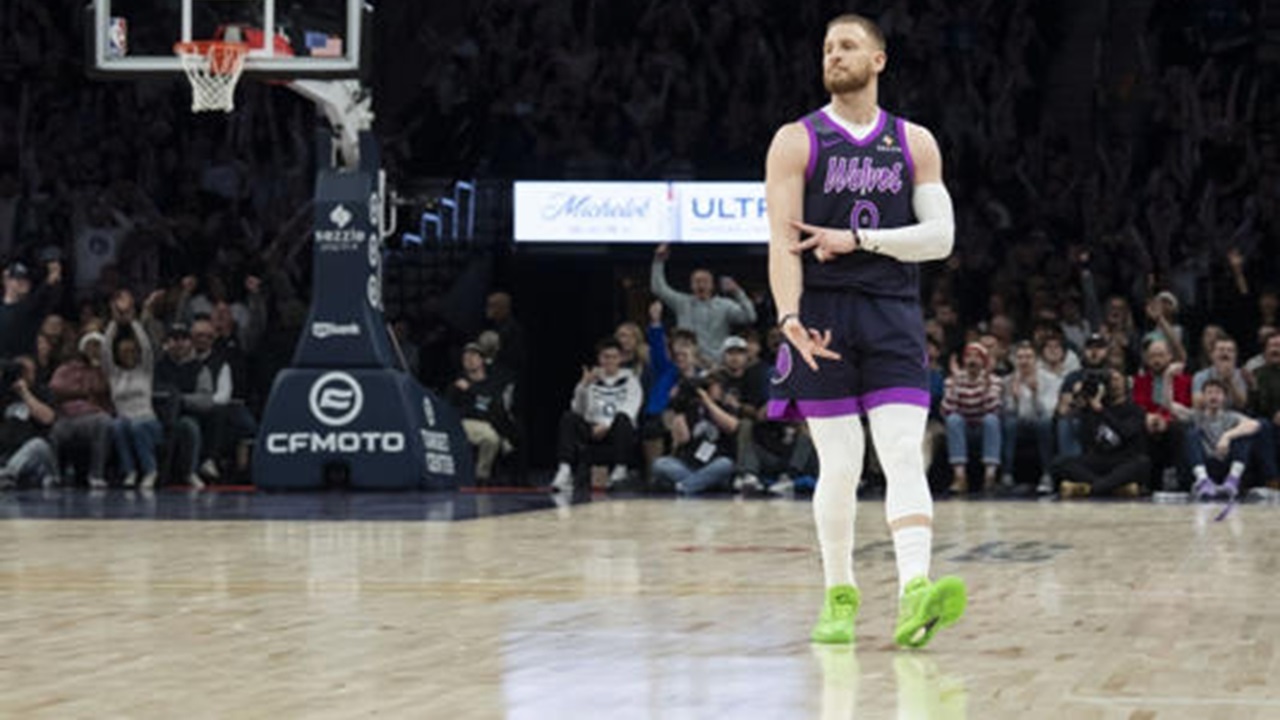 DiVincenzo Antarkan Timberwolves Menang atas Bucks