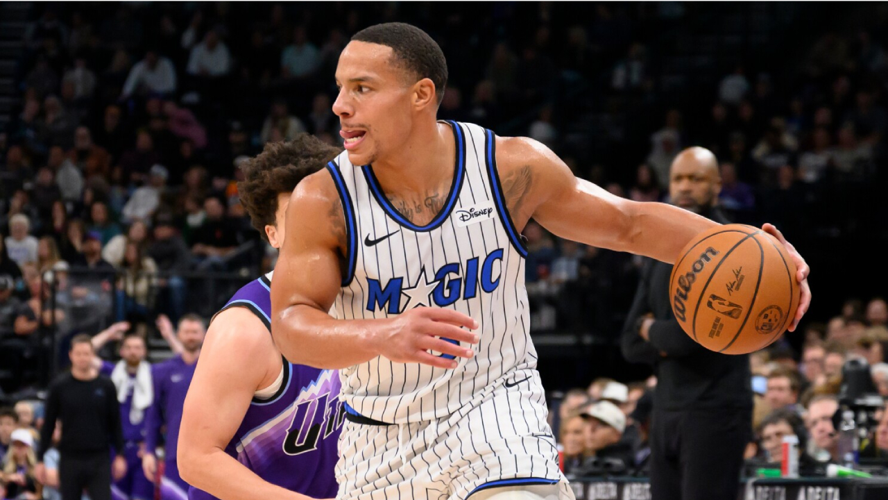 Desmond Bane mencetak 32 poin saat Orlando Magic meraih kemenangan 128-127 atas tuan rumah Utah Jazz melalui babak overtime pada Sabtu (20/12) malam. (Foto: AP)