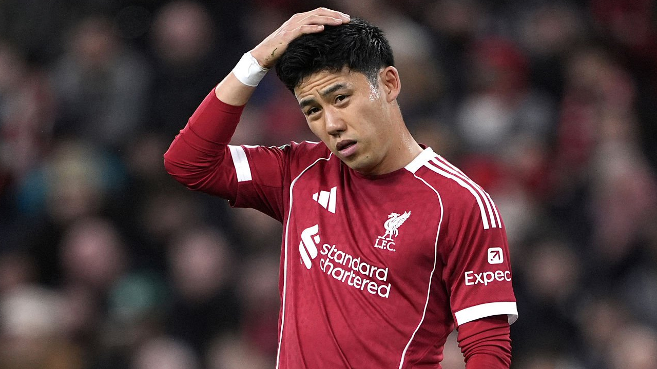 Liverpool Diperkirakan Kehilangan Wataru Endo Hingga Pertengahan Januari