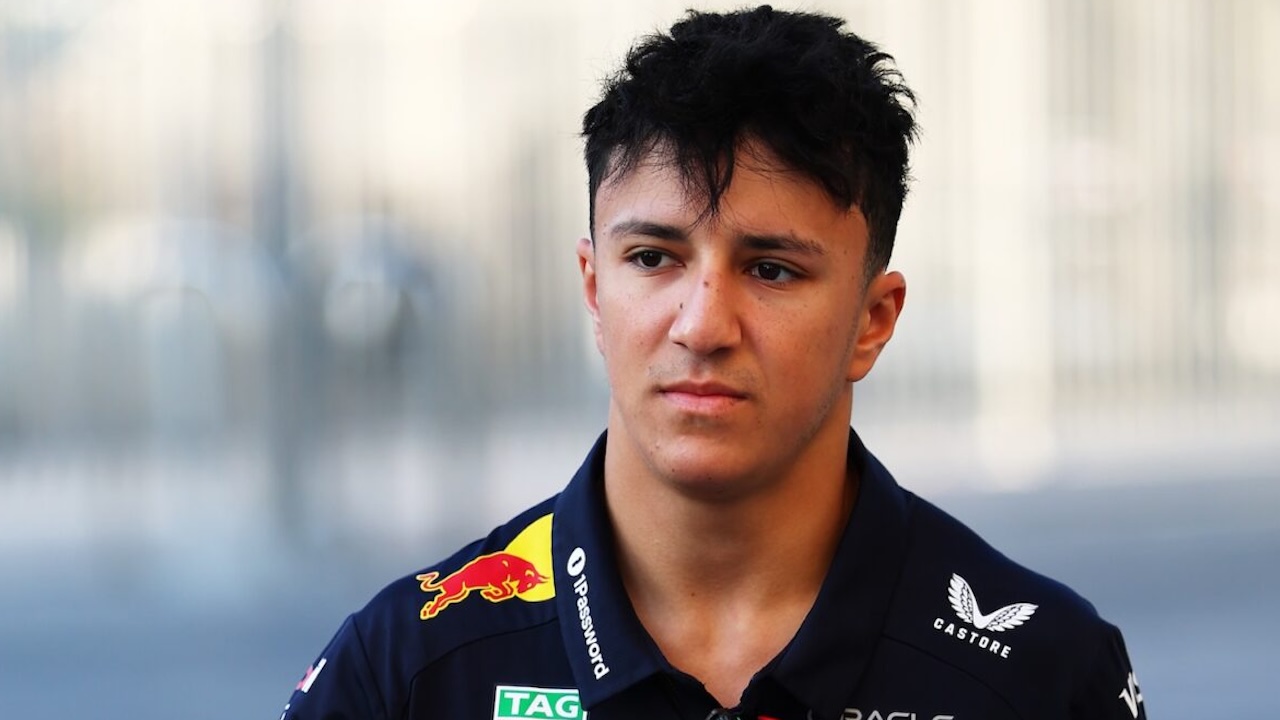 Ujian Berat Isack Hadjar, Mampukah Bertahan di Sisi Verstappen?