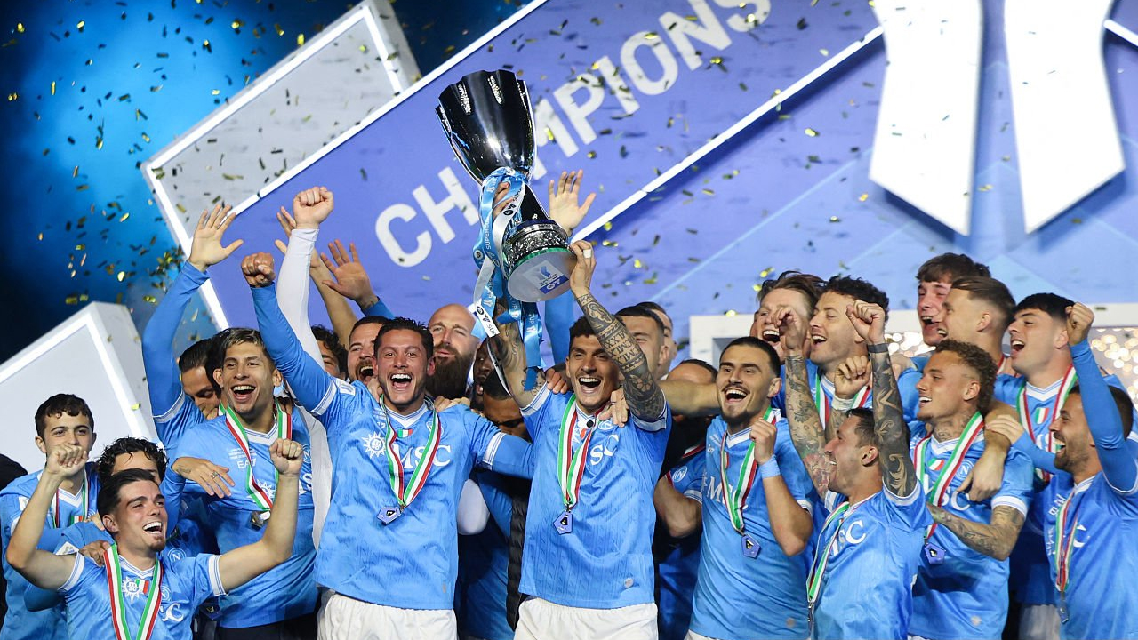 Hasil Pertandingan Piala Super Italia: Napoli 2-0 Bologna