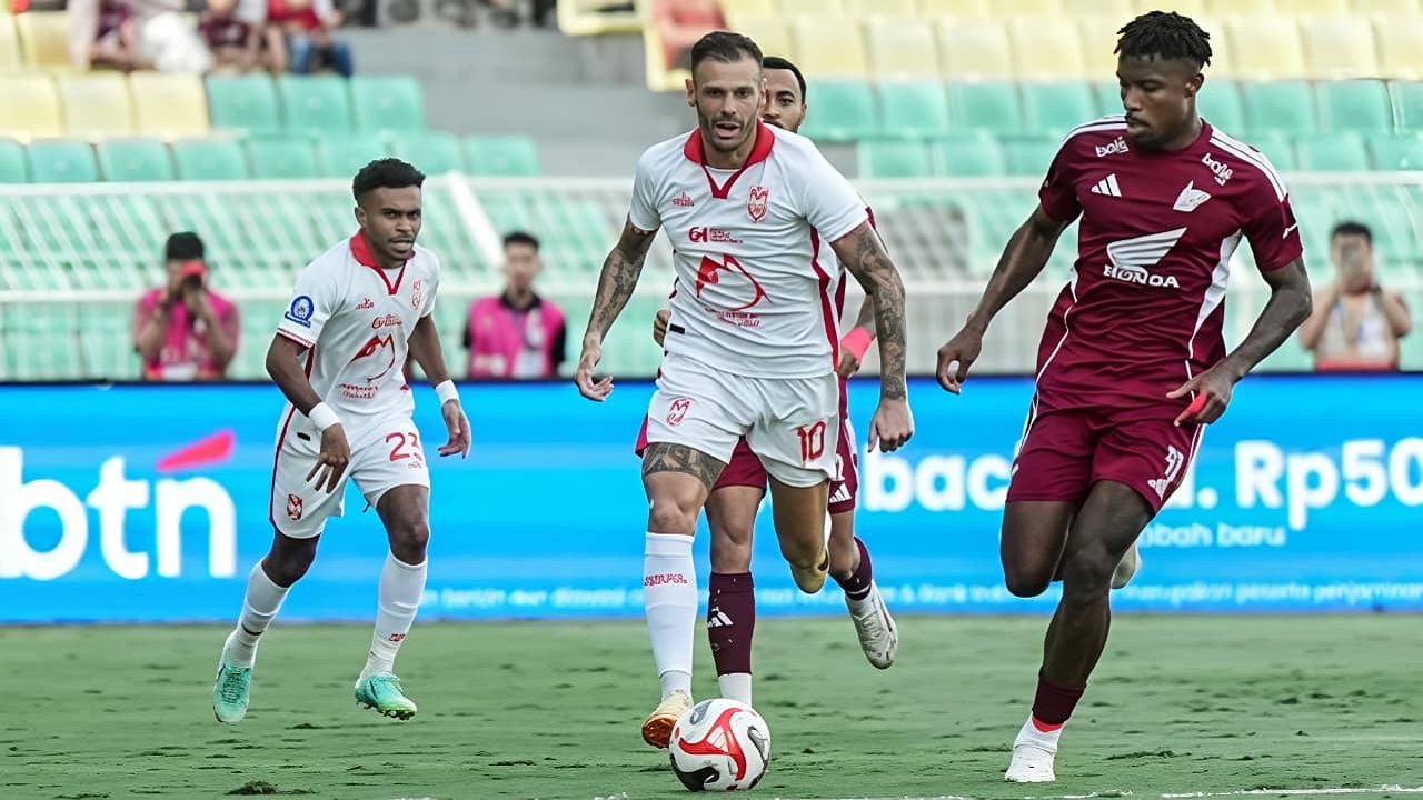 Gelandang Malut United FC, Tyronne del Pino di laga kontra PSM Makassar