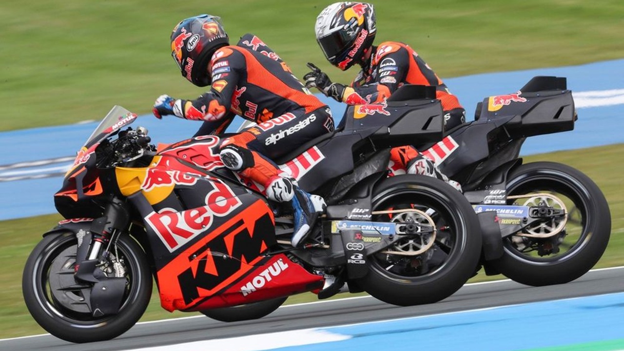 Maverick Vinales dan Pedro Acosta