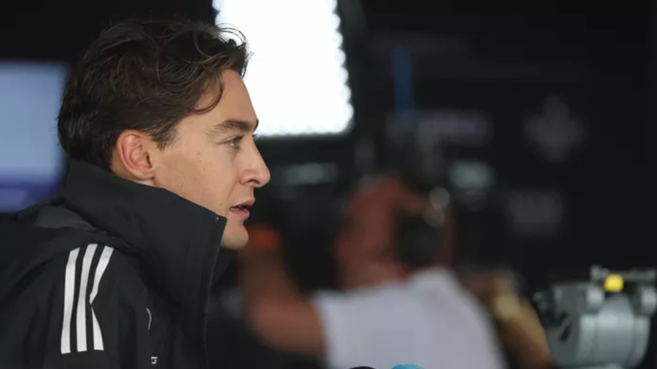 George Russell Suksees Mengendalikan Mercedes Jadi yang Terbaik