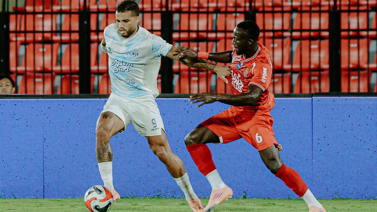 Penyerang PSIM Jogja,  Anton Fase di laga kontra Persijap Jepara