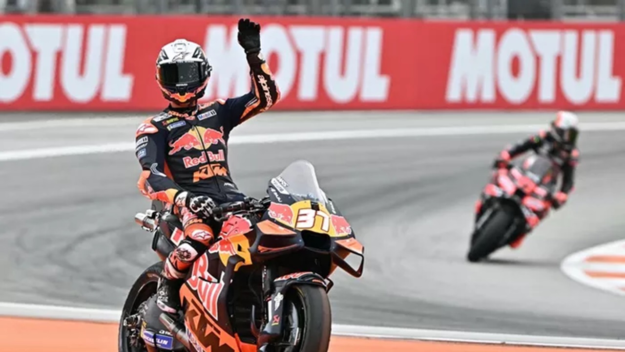 Pedro Acosta Minta KTM Tingkatkan Performa untuk Bisa Bersaing