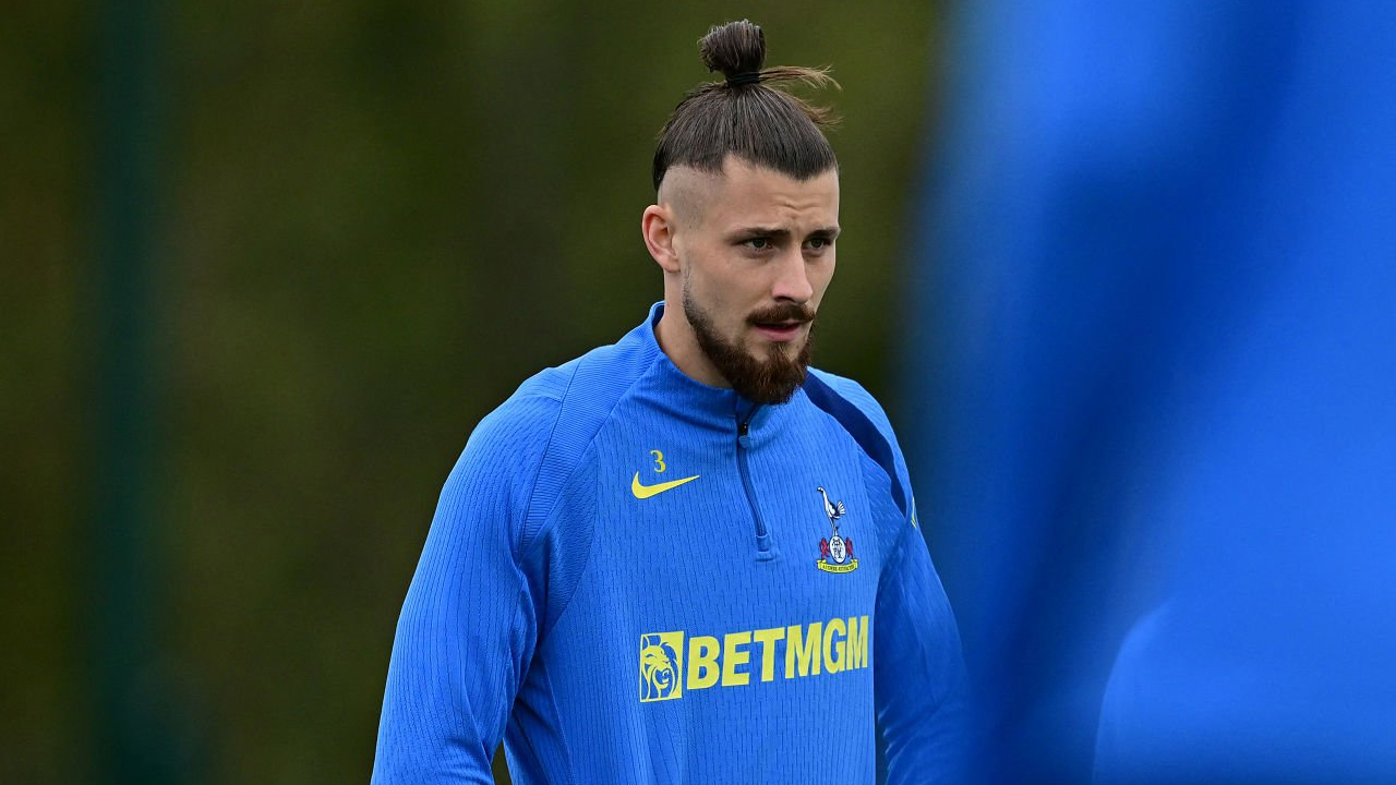 Ada Kemungkinan Transfer, Radu Dragusin Bisa Tinggalkan Tottenham