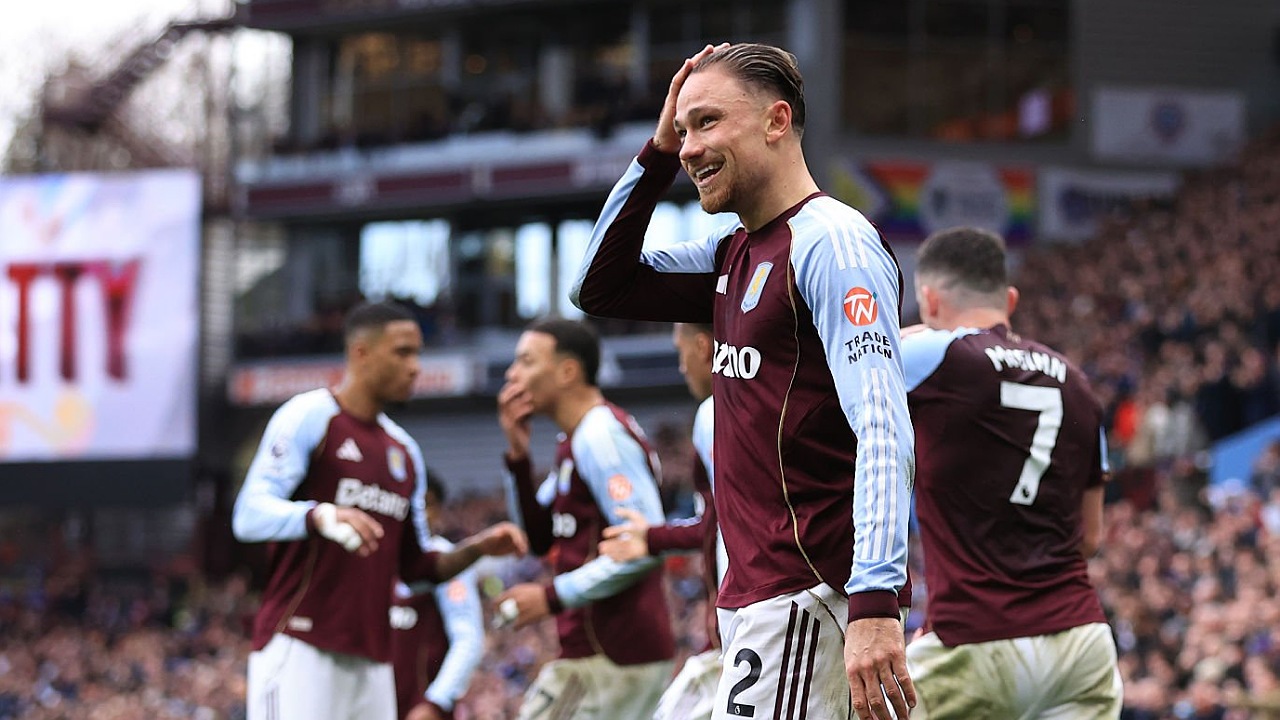 Aston Villa bersiap menghadapi Chelsea