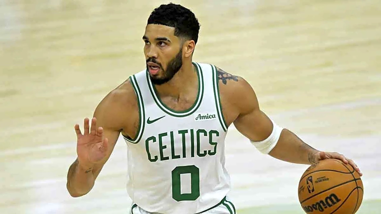 Jayson Tatum Sambut Hari Natal dengan Latihan
