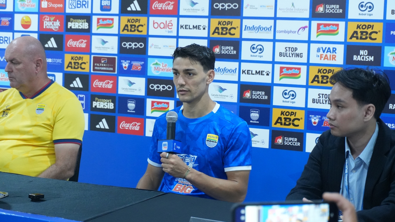 Bek Persib, Federico Barba