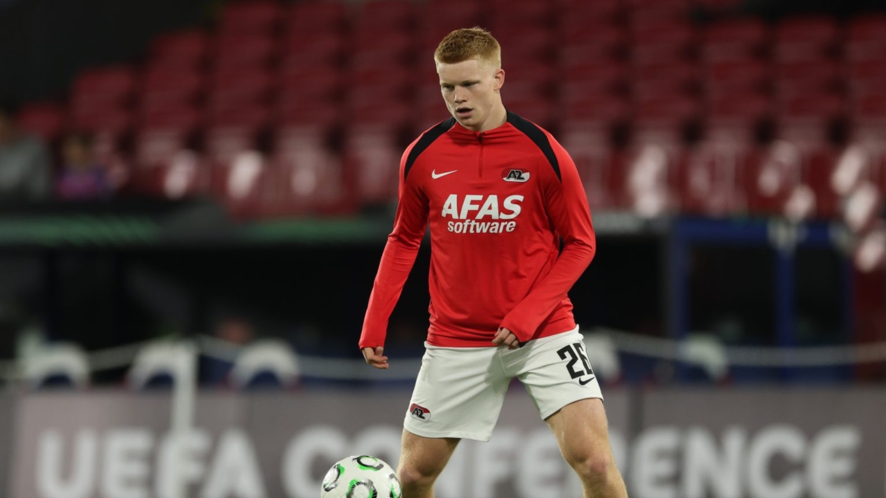 Barcelona Siap Duel dengan Real Madrid Dapatkan Gelandang Belanda