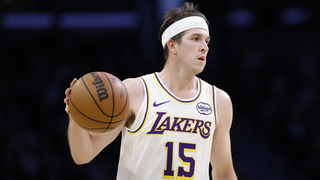 Cedera ini merupakan pukulan tersendiri bagi Austin Reaves, yang sebelumnya juga sempat absen dalam tiga pertandingan akibat cedera betis ringan di kaki kiri. (Foto: AP)