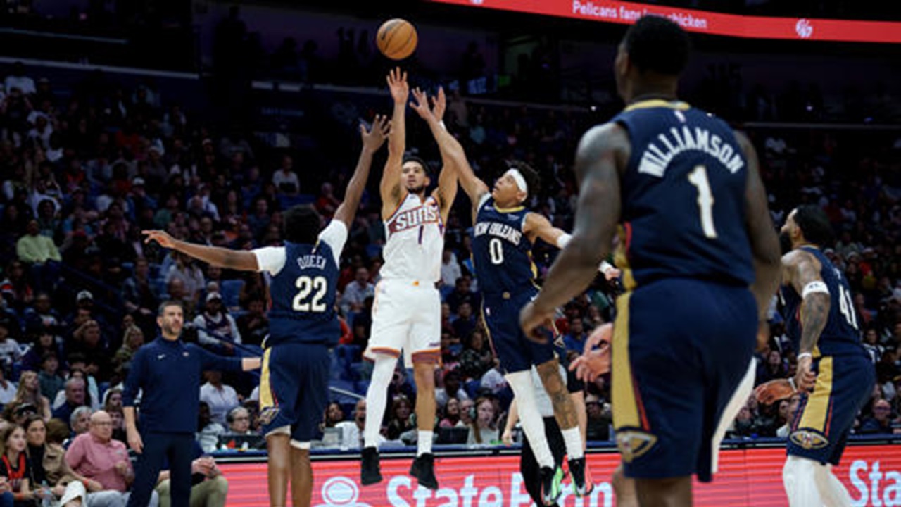 Devin Booker Pimpin Suns Menghempaskan Pelicans
