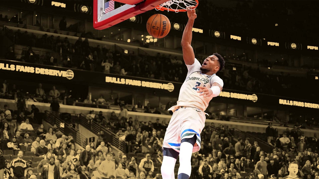 Giannis Antetokounmpo angkat bicara soal dunk tidak sopannya lawan Chicago Bulls.