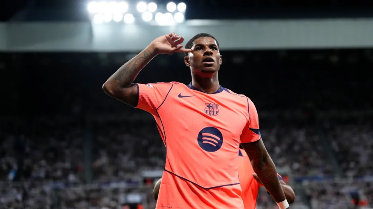 Marcus Rashford Buat Manajemen Barcelona Dilema