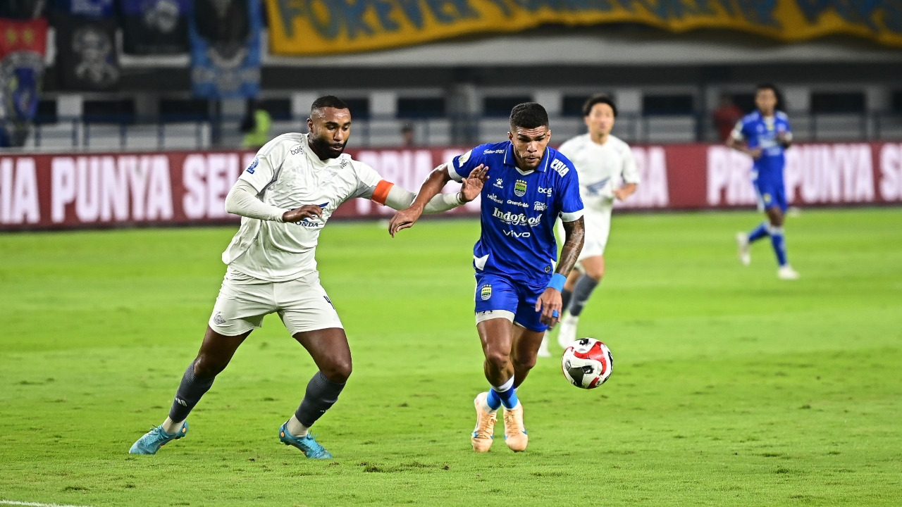 Persib atasi PSM 1-0